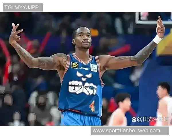 媒体人批评萨姆纳言论无知应向徐杰道歉以示诚意